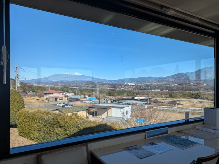 美術館2階からの八ヶ岳