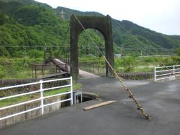 下部町内の吊り橋01