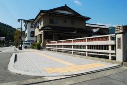 身延駅前しょうにん通り4