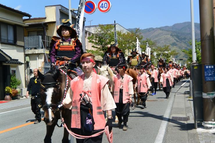 武田二十四将騎馬行列